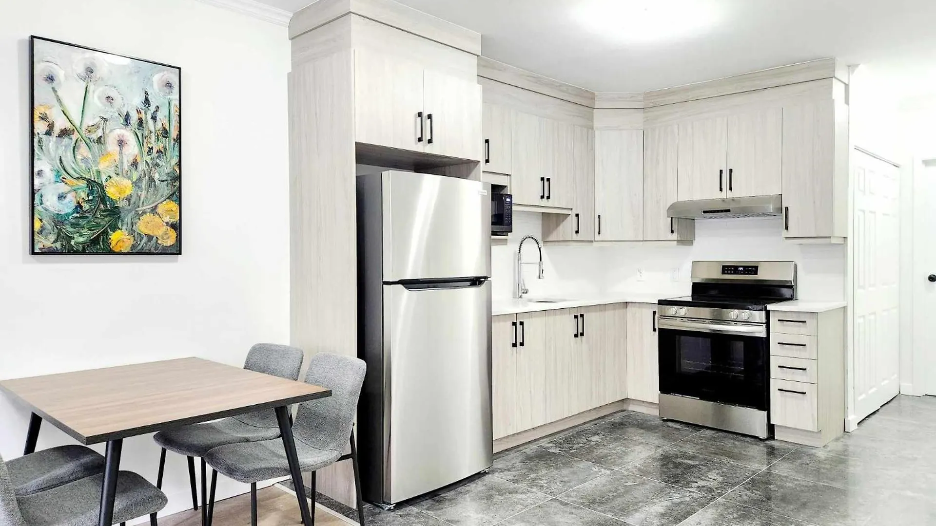 Apartment Hotel St-Denis Montreal Canada