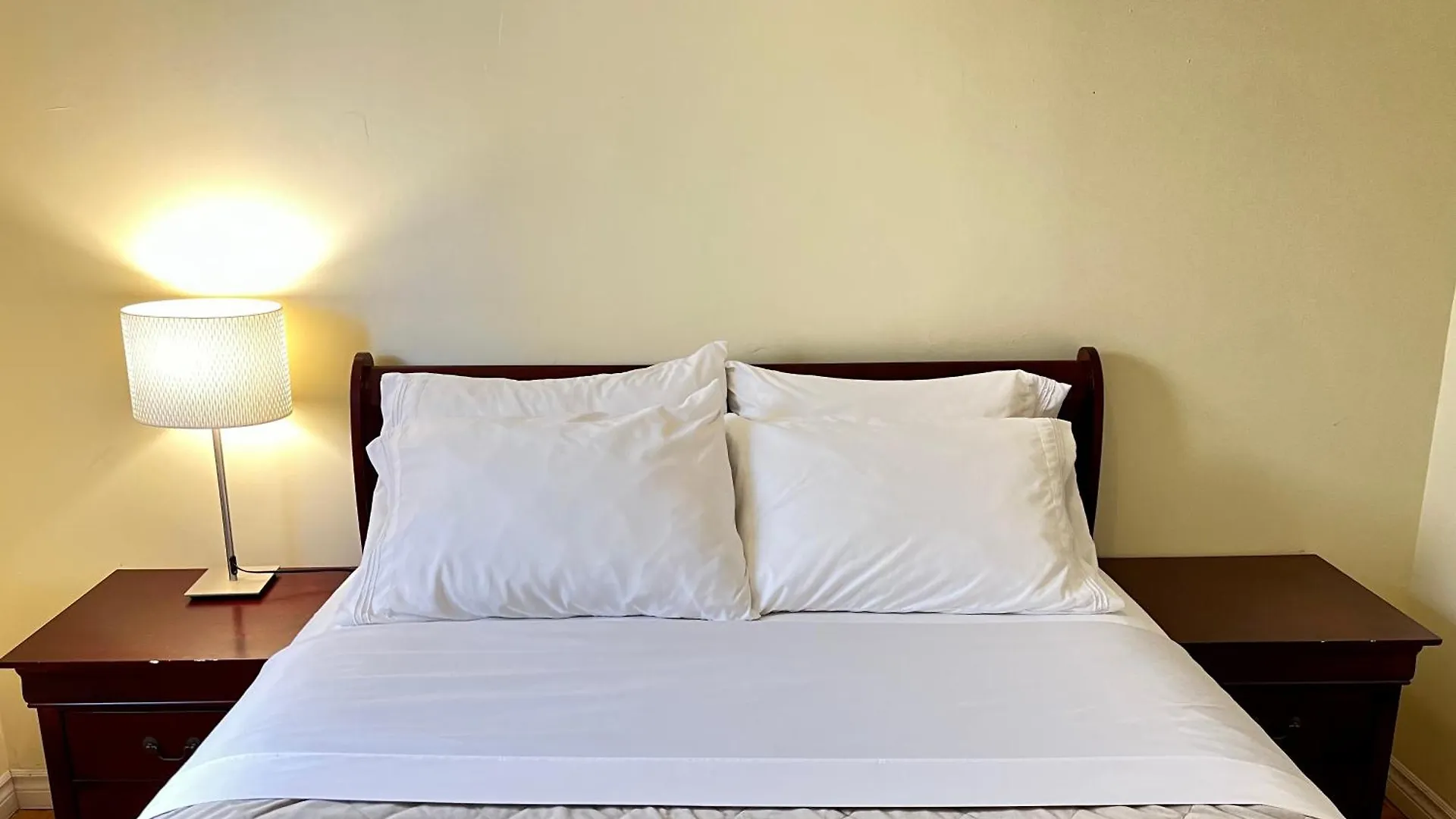 Apartment Hotel St-Denis Montreal