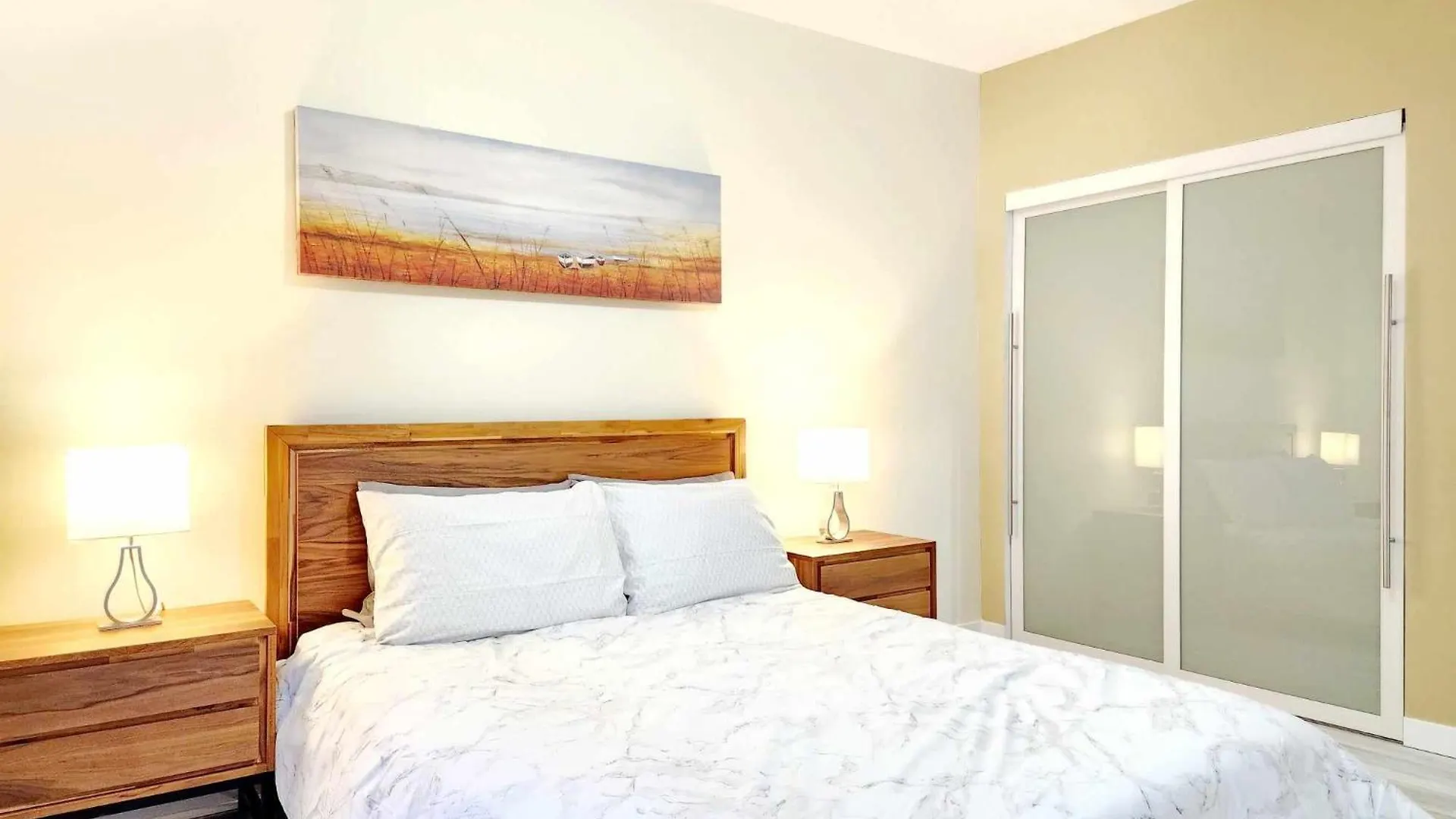 Apartment Hotel St-Denis Montreal Canada