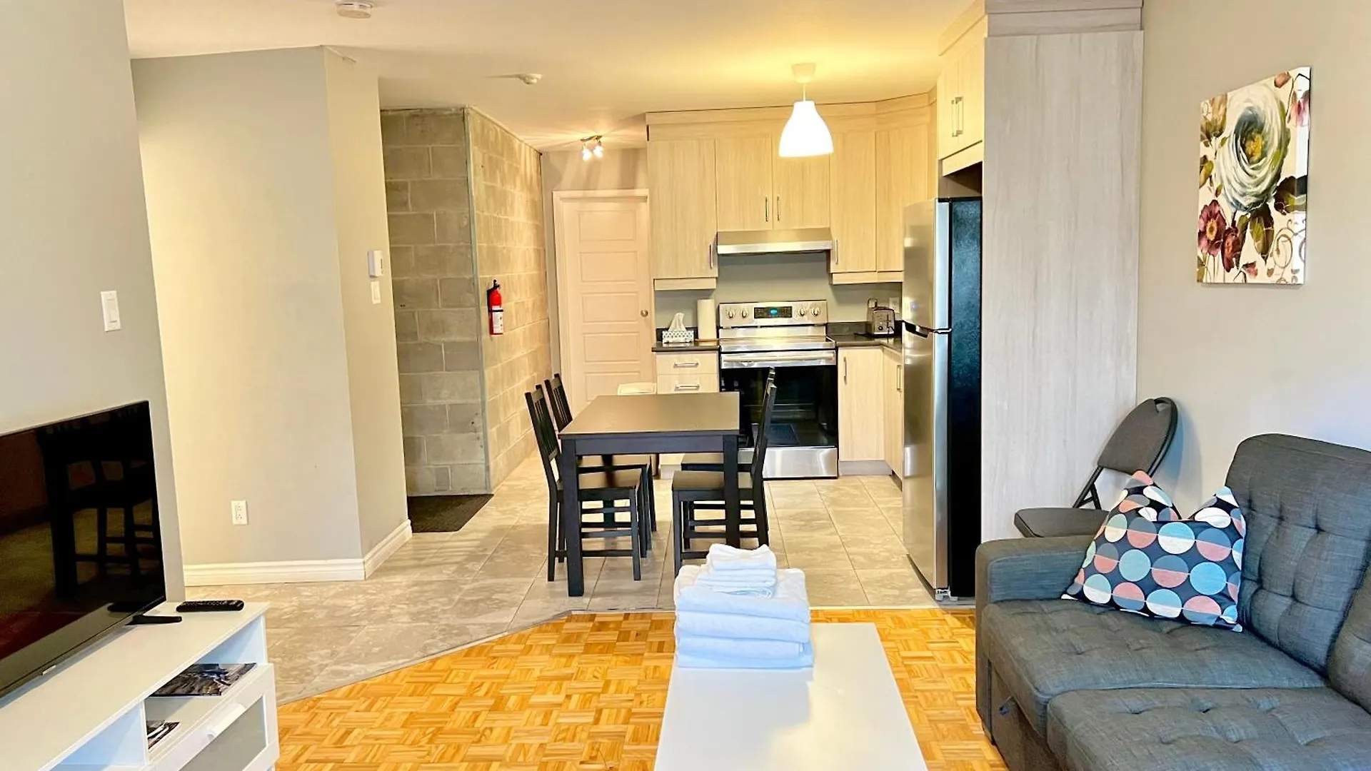 Apartment Hotel St-Denis Montreal