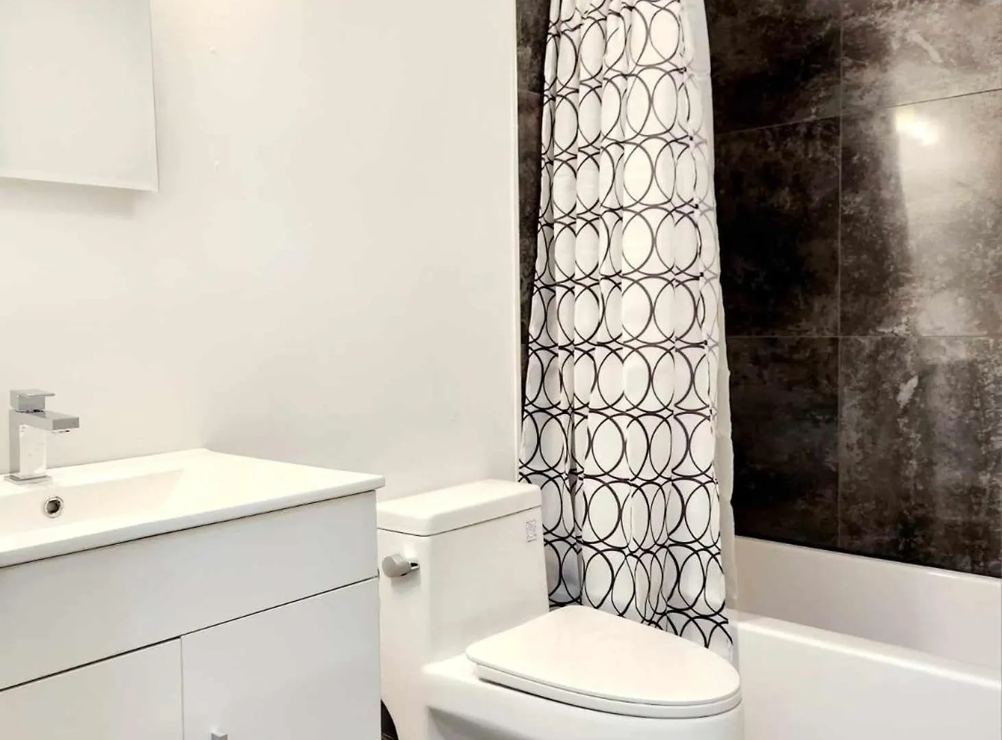 Apartment Hotel St-Denis Montreal 0*,  Canada