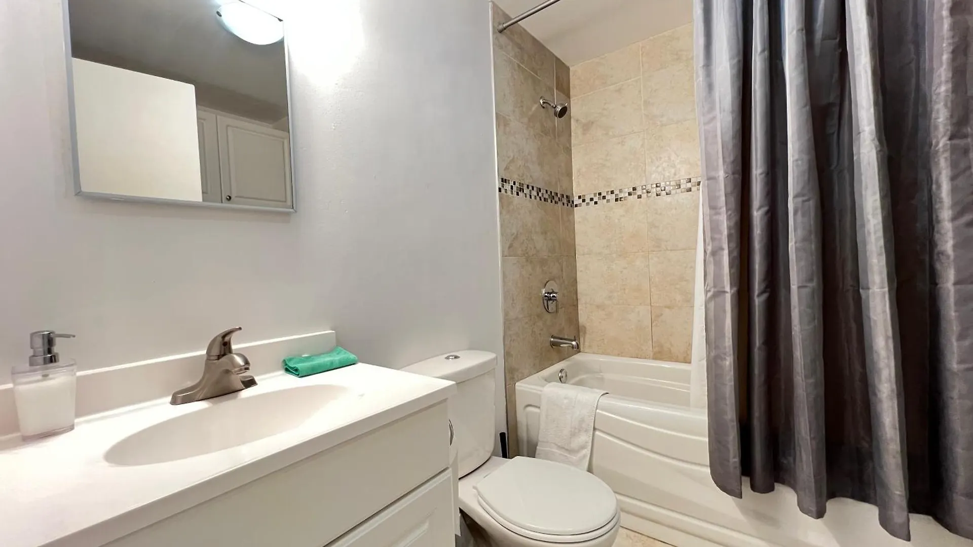 Apartment Hotel St-Denis Montreal Canada