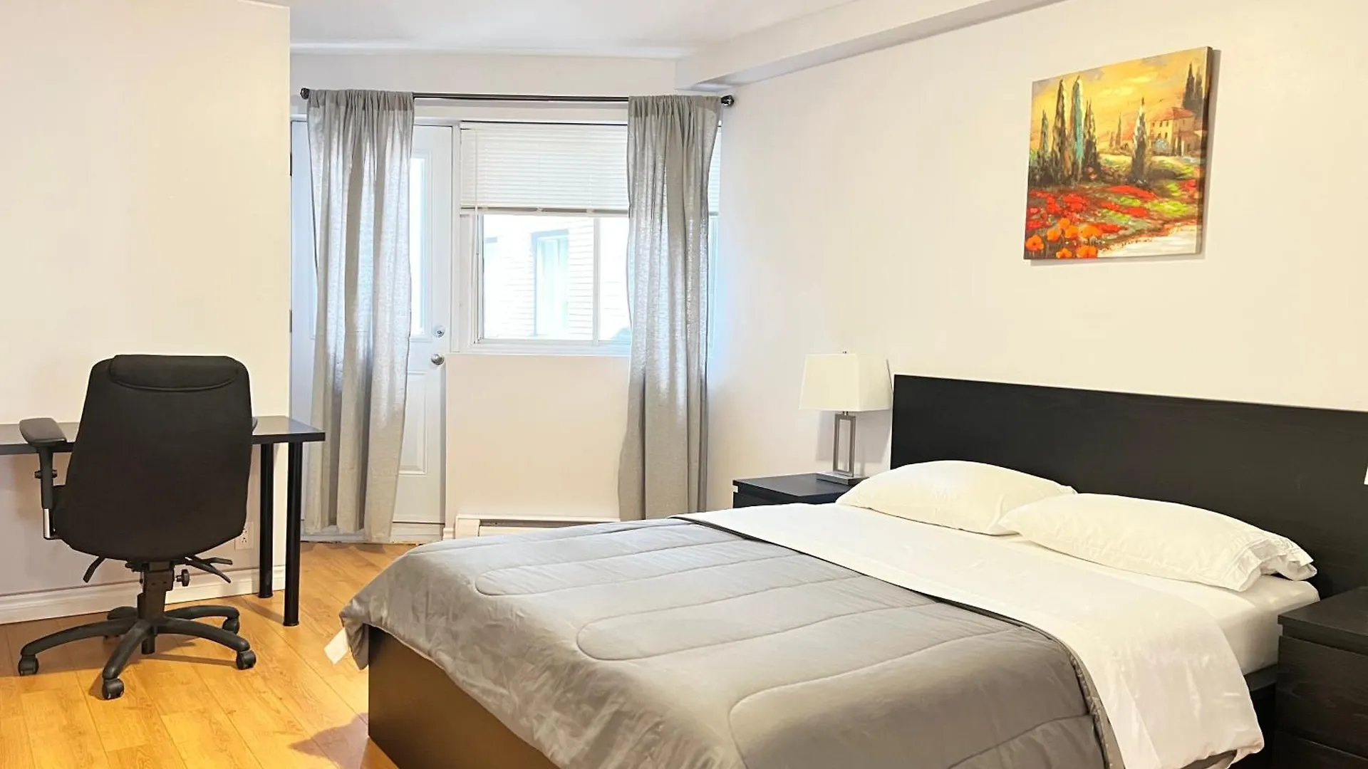 Apartment Hotel St-Denis Montreal Canada