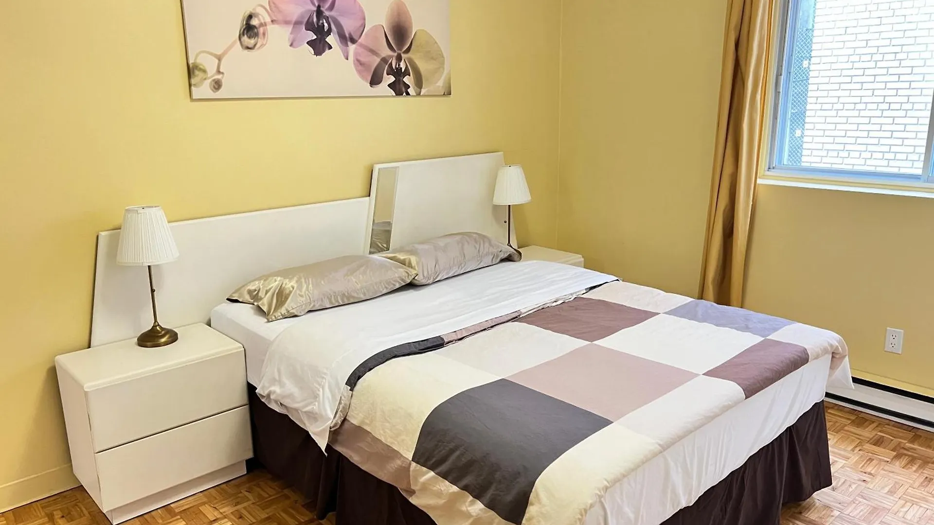 Apartment Hotel St-Denis Montreal
