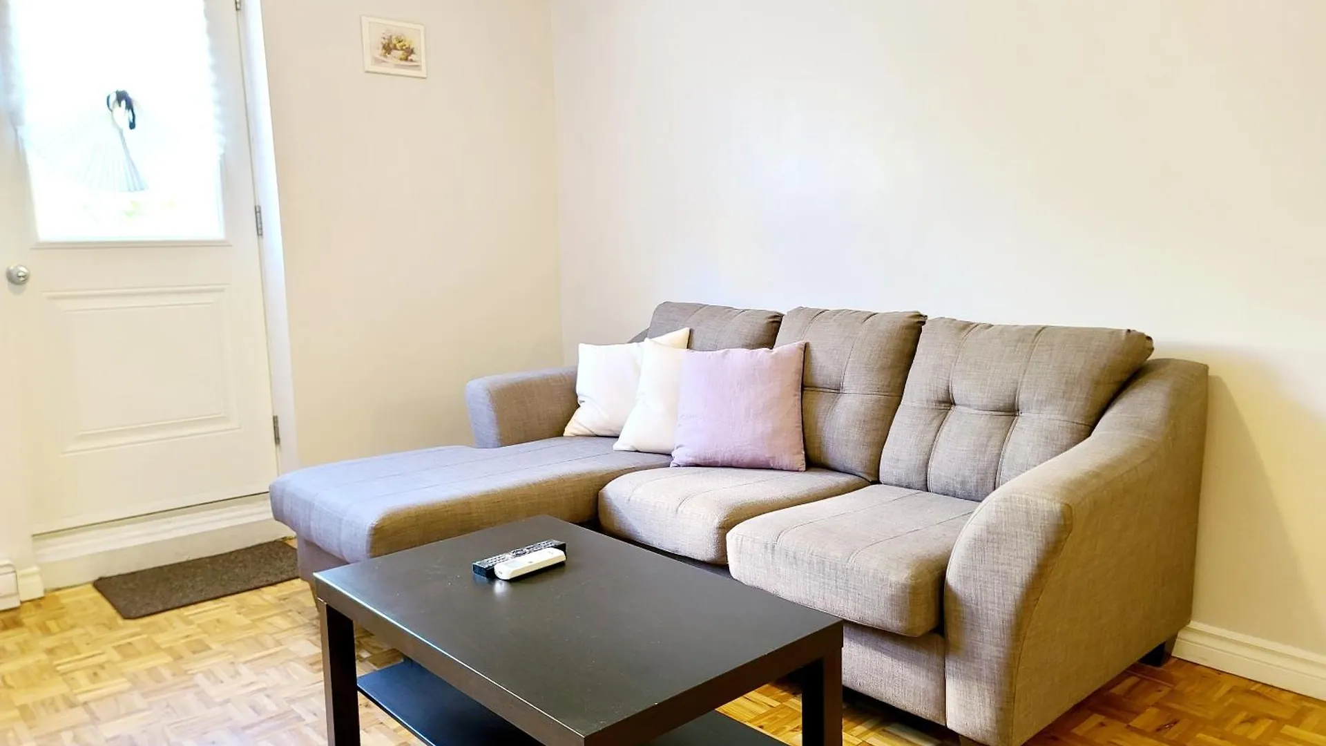 Apartment Hotel St-Denis Монреаль 0*,